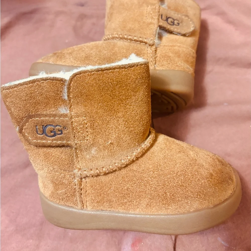 UGG Toddlers Keelan II Boot in the Chestnut Suede color